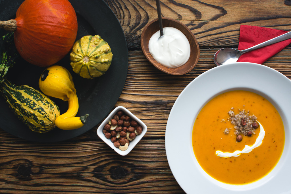foodiesfeed.com__pumpkin-soup6